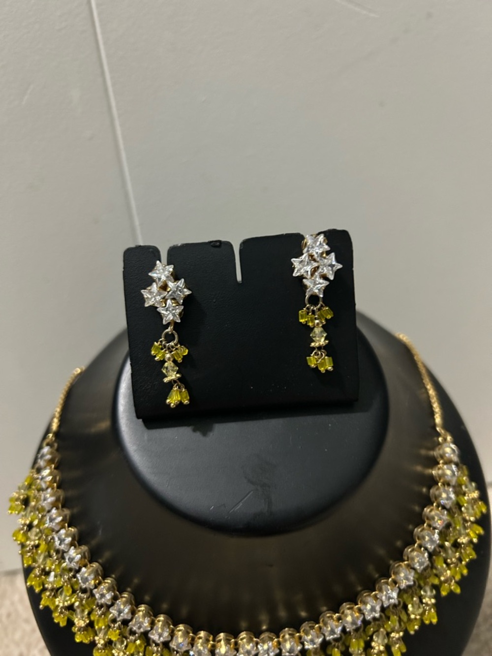 Jewelry - Picture 2 of 3